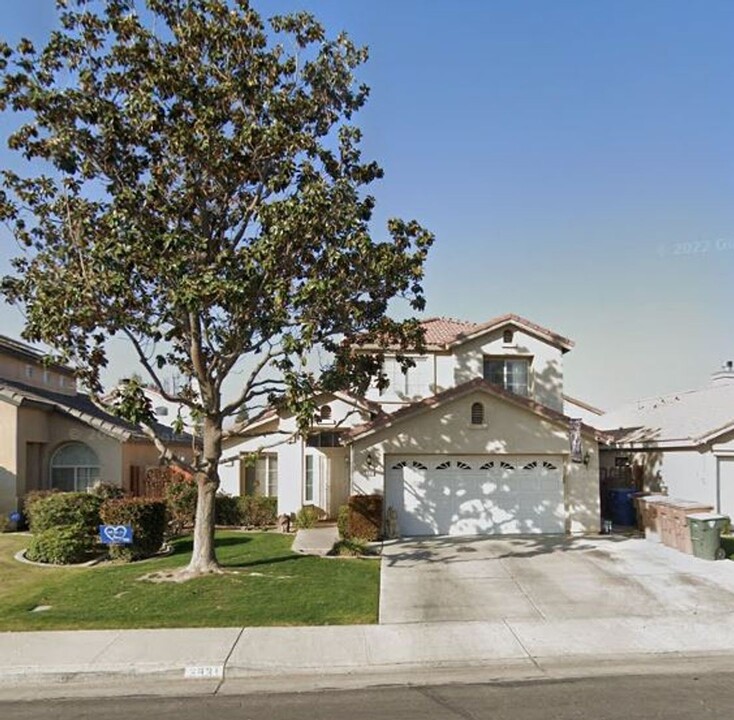 3831 Boswellia Dr in Bakersfield, CA - Foto de edificio