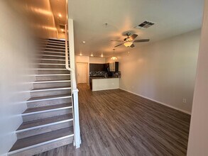 2348 E Huntington Dr in Phoenix, AZ - Foto de edificio - Building Photo