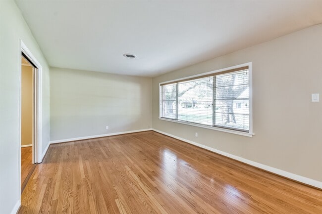 property at 5231 Willowbend Blvd