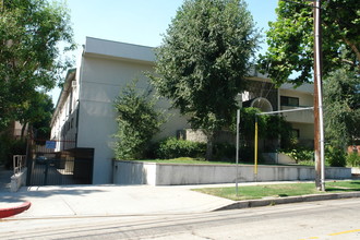 Sherman Oaks Apartments in Sherman Oaks, CA - Building Photo - Building Photo