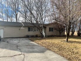 643 N 2400 E in St Anthony, ID - Building Photo