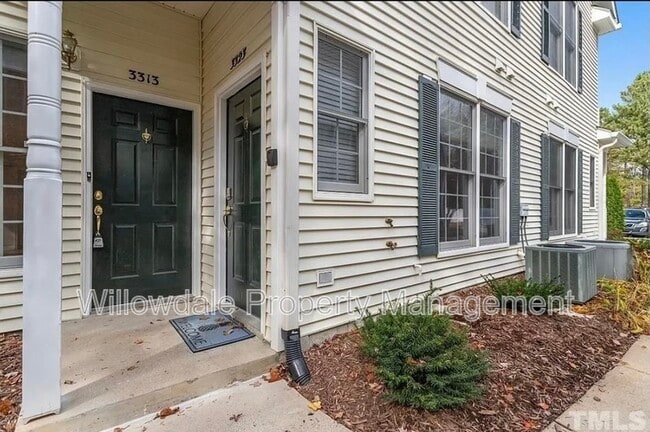3313 Kudrow Ln in Morrisville, NC - Building Photo - Building Photo