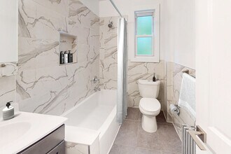 Highland Montgomery in Highland Park, NJ - Foto de edificio - Building Photo