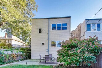 1506 W Thome Ave in Chicago, IL - Foto de edificio - Building Photo