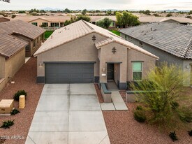 41885 W Celebration Ln in Maricopa, AZ - Building Photo