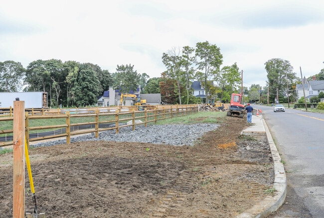 West End Crossing in West Long Branch, NJ - Building Photo - Building Photo
