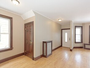 546 Mercer St, Unit 1 in Albany, NY - Foto de edificio - Building Photo