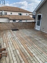 256 E Main St in Welland, ON - Building Photo - Building Photo