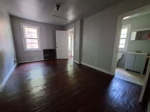 87 W Pierpont St in Kingston, NY - Building Photo - Building Photo