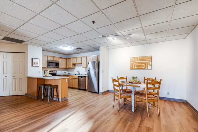 The Harbours in Duluth, MN - Foto de edificio - Building Photo