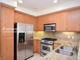 1101 S Main St in Milpitas, CA - Building Photo