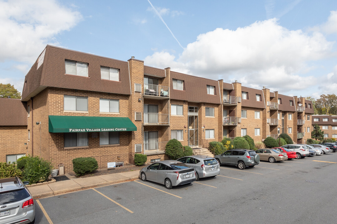 Fairfax Village Apartments in Fairfax, VA - Building Photo