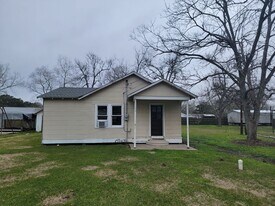 308 Samson St in Abbeville, LA - Building Photo