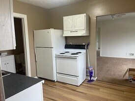 7376 N Bergen Rd in Bergen, NY - Building Photo