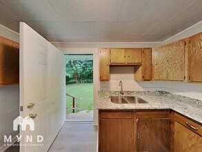 69 Cash Dr in Adamsville, AL - Foto de edificio - Building Photo