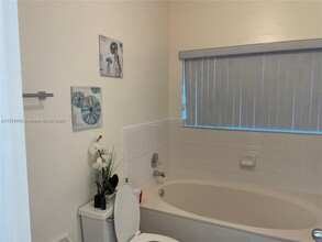 4561 SW 154th Pl in Miami, FL - Building Photo - Building Photo