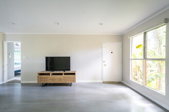 The Biarritz Apartments in Santa Monica, CA - Foto de edificio - Interior Photo