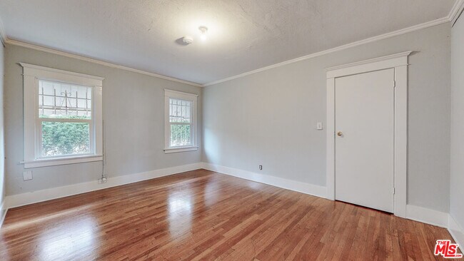 property at 1438 S Norton Ave