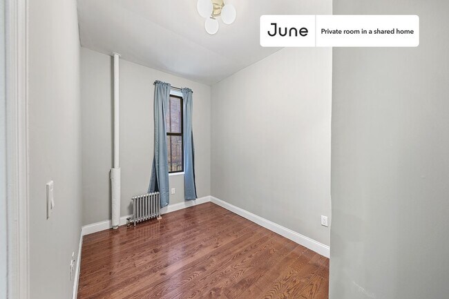 Private bedroom in 4 bed/1.5 bath Home in New York, NY - Building Photo - Building Photo