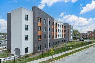 Otto Square Veterans in Chicago Heights, IL - Building Photo