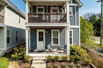000 Briarville Rd in Madison, TN - Building Photo - Building Photo