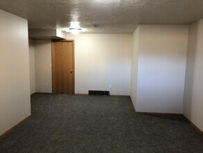 902 S Newcomb Ave in Sioux Falls, SD - Building Photo - Building Photo