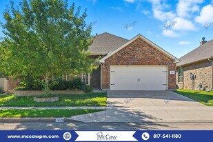 1828 Arroyo Verde Trl in Fort Worth, TX - Building Photo