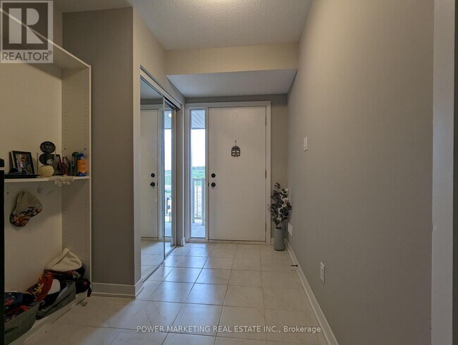 30 Limnos Ln in Ottawa, ON - Building Photo - Building Photo