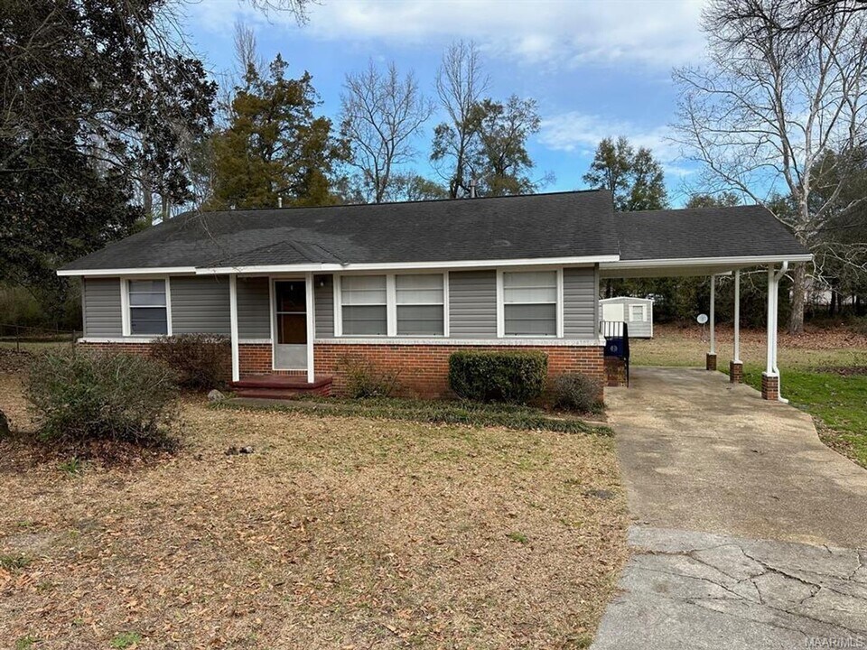110 Yaupon Dr in Prattville, AL - Building Photo