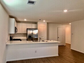 4222 Iris Jade Dr in Baytown, TX - Building Photo - Building Photo