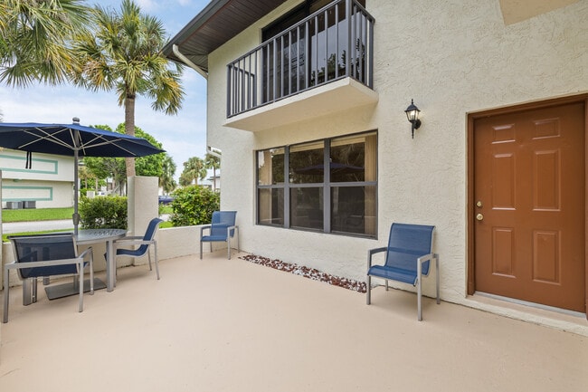 Sabal Palm Villas in Stuart, FL - Foto de edificio - Other