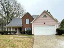 2900 Oakcroft Dr in Matthews, NC - Building Photo