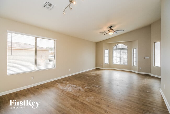 1610 E Desert Ln in Phoenix, AZ - Building Photo - Building Photo
