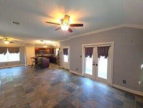 254 Debbie Ln in San Leon, TX - Building Photo - Building Photo