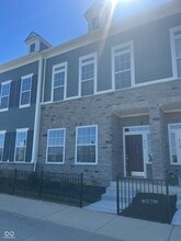 816 Kinzer Ave in Carmel, IN - Building Photo - Building Photo