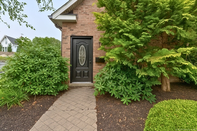 property at 35 Paddock Ln