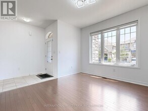 59 Westfield Dr in Whitby, ON - Building Photo - Building Photo