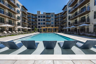 The Currents at Riverfront Place Apartments