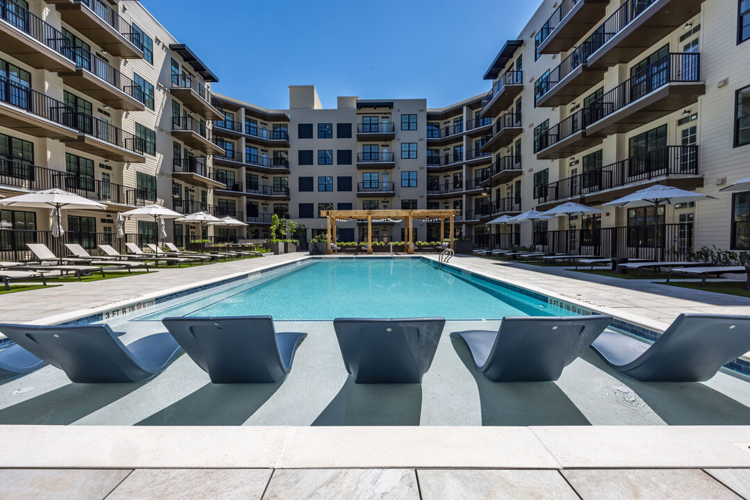 The Currents at Riverfront Place in Columbus, GA - Building Photo