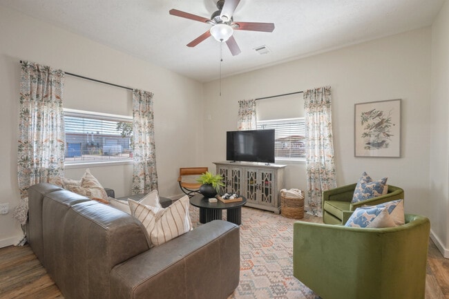 6166 Imperial Loop Dr