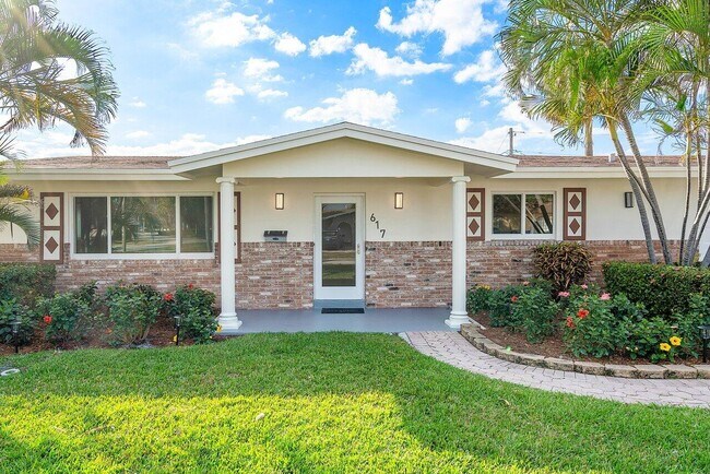 617 SE 8th Ave in Deerfield Beach, FL - Building Photo - Building Photo