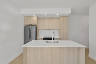 6037 De Maisonneuve Boul O in Montréal, QC - Building Photo - Building Photo