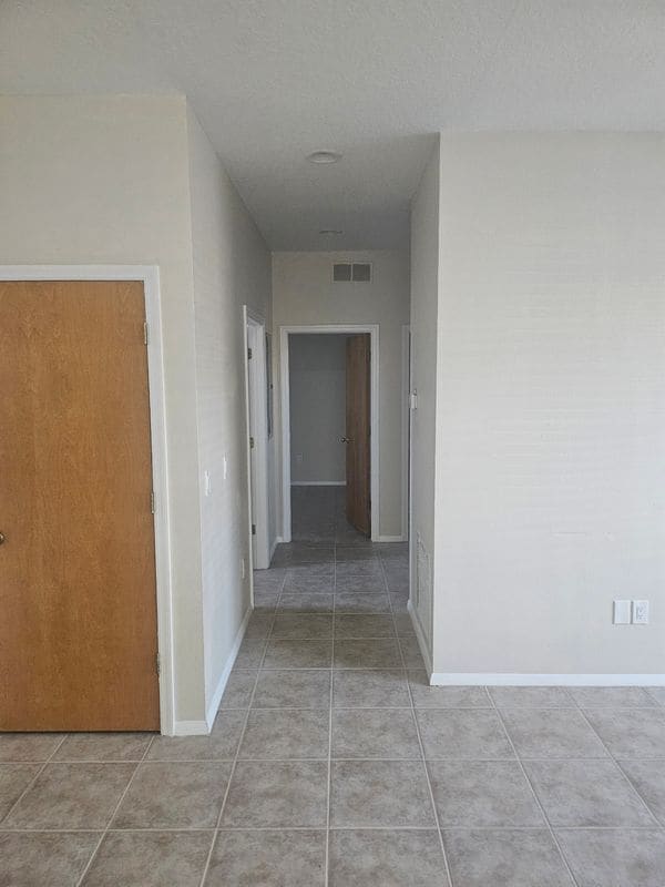 271 Ridge Rd NW in Largo, FL - Foto de edificio - Building Photo