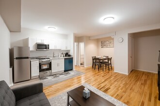 Waverly Walkway in Philadelphia, PA - Foto de edificio - Building Photo