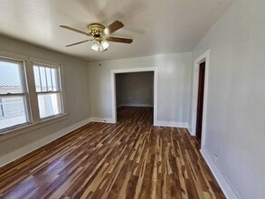 1009 S Main St in Big Spring, TX - Building Photo - Building Photo