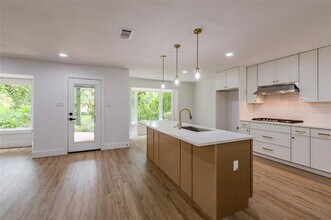2849 Reedcroft Dr in Farmers Branch, TX - Building Photo - Building Photo
