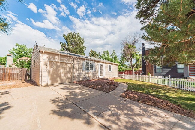 10300 W 107th Ct in Westminster, CO - Building Photo - Building Photo