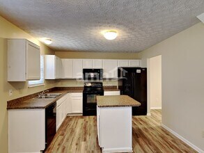 313 Crafton Trail Loop in Blacklick, OH - Building Photo - Building Photo