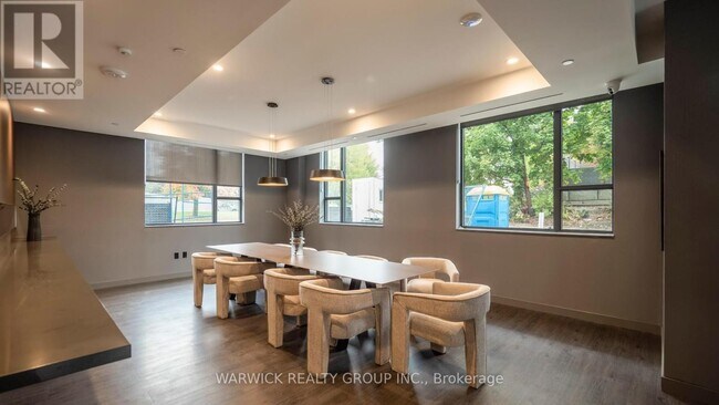 4365 Bloor St W in Toronto, ON - Building Photo - Building Photo