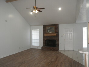 301 Rosemary Ln in College Station, TX - Building Photo - Building Photo